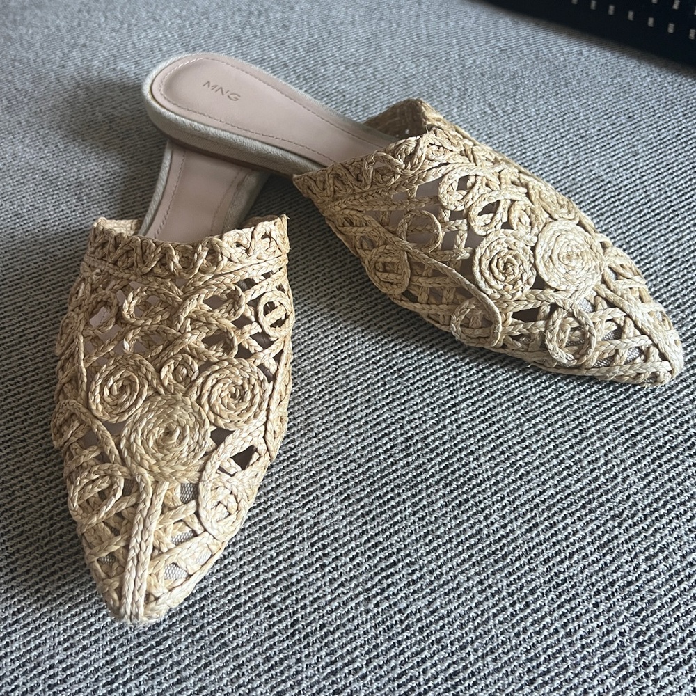 Mango woven mules in Natural